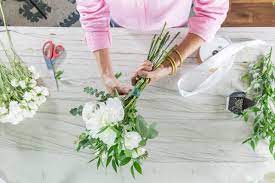  Methods for Tying a Quick Bouquet by Hand